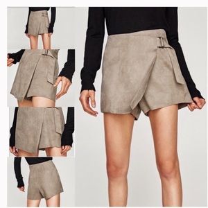 Zara. M suede skort. Perfect for any outfit!